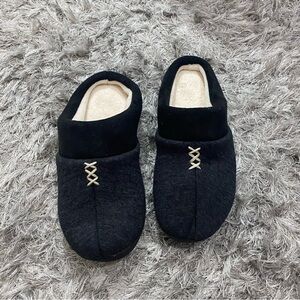 Isotoner dark gray and black slippers size 6.5/7